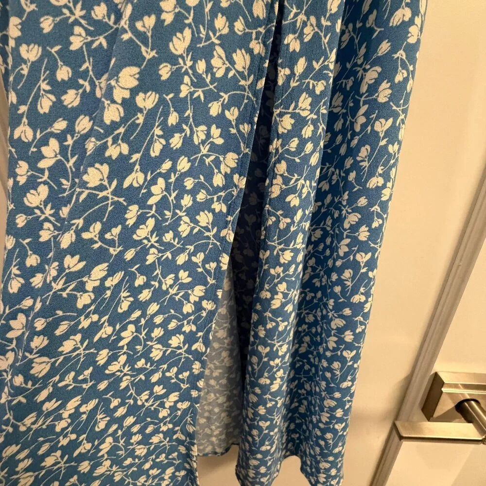Reformation Lacy Dress, Blue and White Floral Midi Dress, size US 4 - Picture 5 of 9